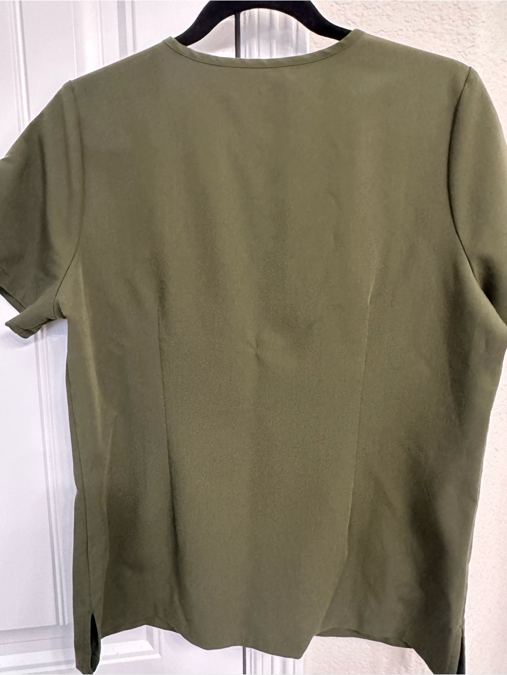 Mandala Scrub Set in Olive Green- brand new - Picture 3 of 6
